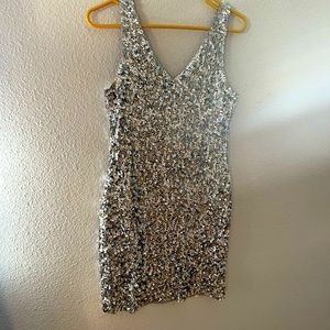 Pretty Guide silver sequin dress